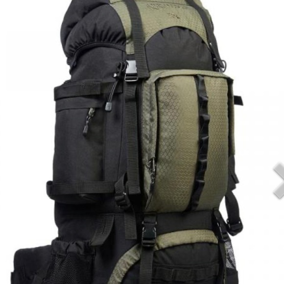 Amazon Basics Internal Frame Hiking Backpack with Rainfly Going Cheap. - Picture 5 of 7